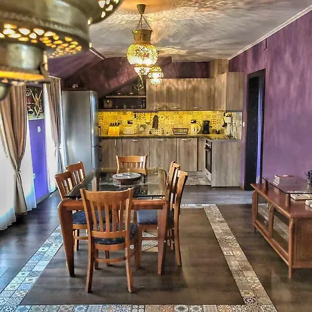 Designer Bohemian Studio شقة بلوفديف